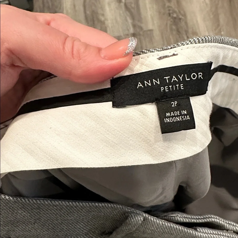 Ann Taylor Women’s Petite Classic Gray Dress Pants 2P EUC - Picture 6 of 9